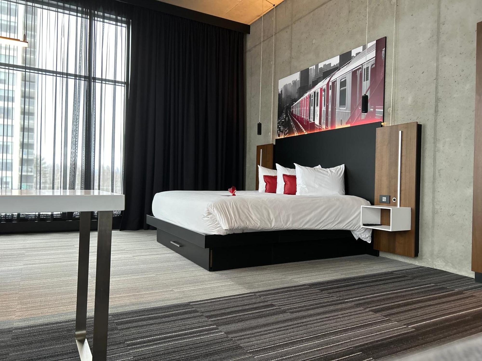 Grand Hotel Times Blainville-Mirabel Dış mekan fotoğraf